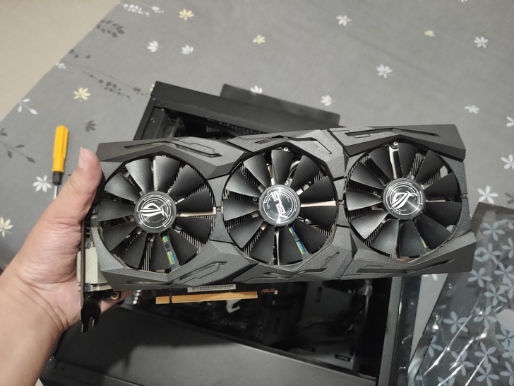 ROG 1080 主机 电脑