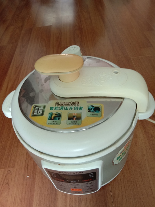 九阳大电饭煲（压力煲）好几百的锅便宜处理，...