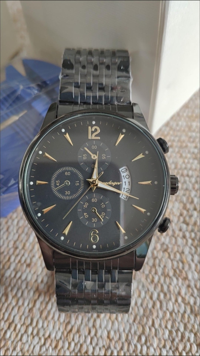 朋友送的没带过，全新，膜都还在，2021年...