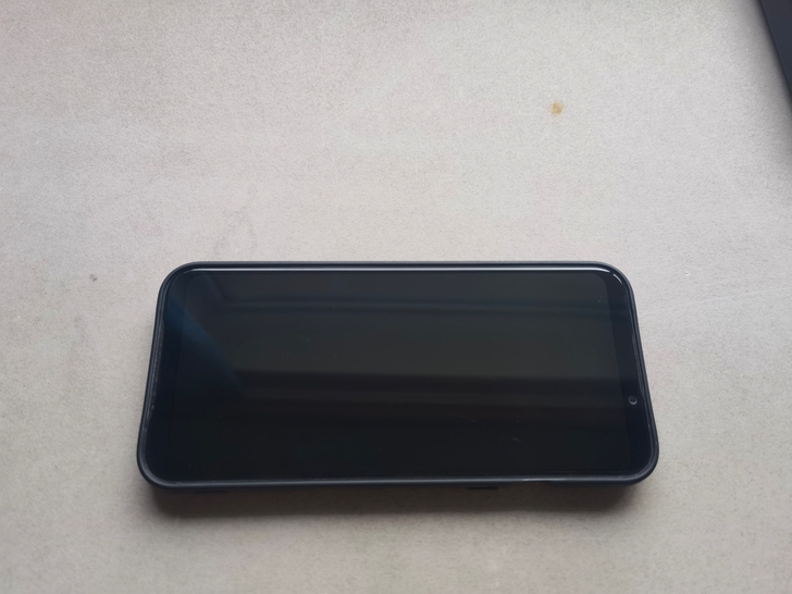 黑鲨2pro游戏手机，9成新，裸机，12g...