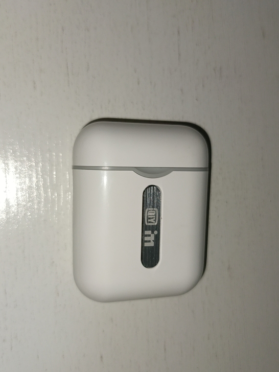 联名蓝牙耳机,刚入手一个星期,基本没怎么用过