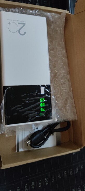 全新充电宝 数字显示 小灯 5v2a 22...