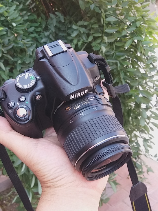 Nikon尼康D5000单反相机，带18_...