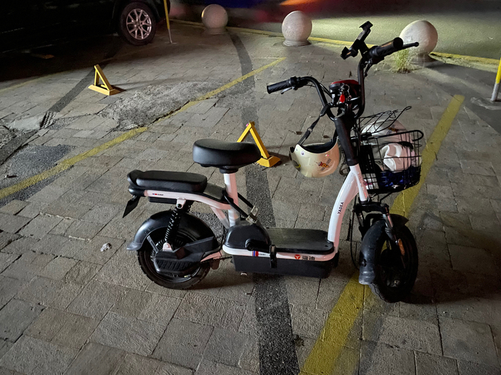 雅迪小金果电动车，提货地址广州天河黄村