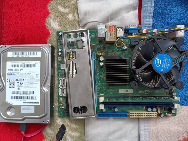 闲置台式机主板一套，e5700，320g硬...