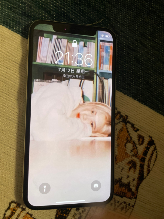 昆明同城出自用iphoneX 64G 银色...