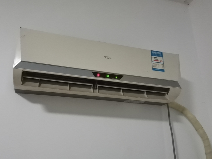 年底出tcl一匹空调。先挂上，可预。型号功...