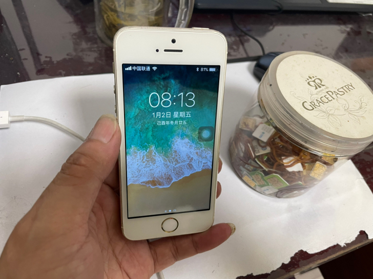 苹果iphone 5s手机，双4g网络，内...