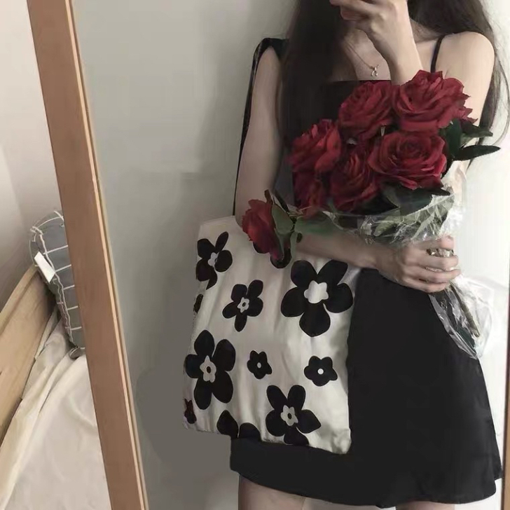 全新帆布包 黑白泫雅花朵单肩包