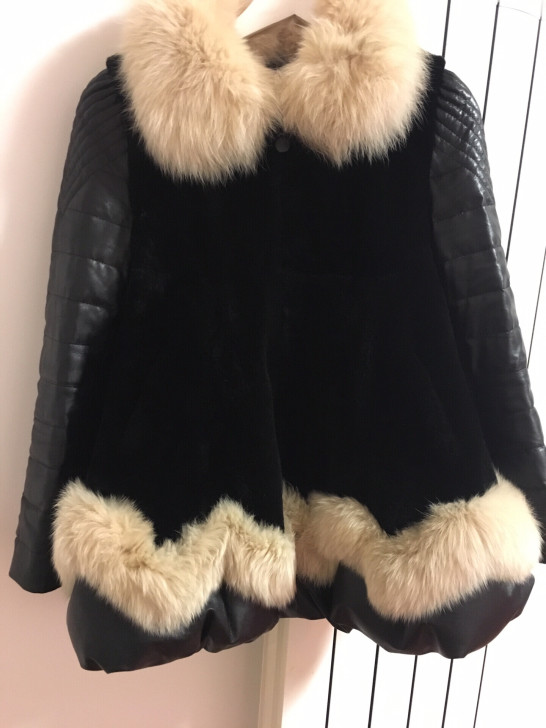 歌德春天皮草羽绒服L码