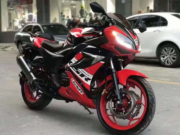低价出售后GSR跑车吗250cc.手续齐全...