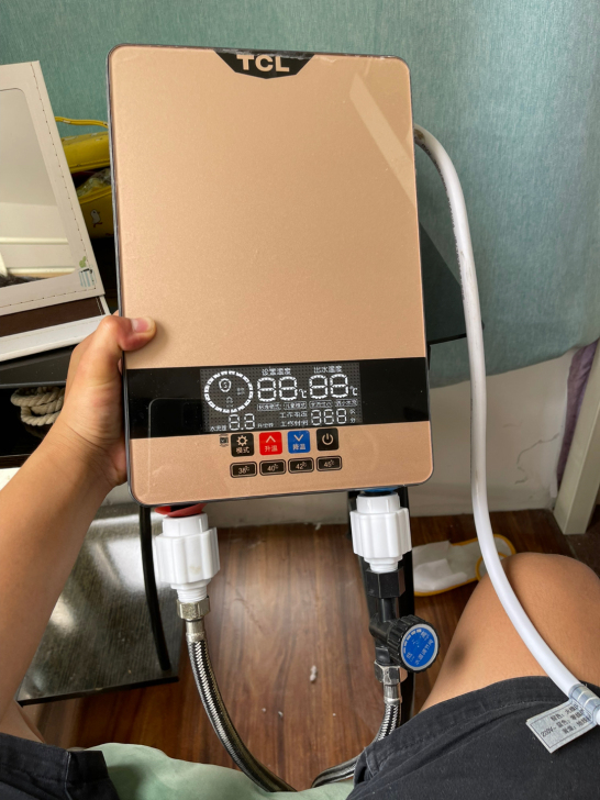 tcl热水器买的时候400用了三个月99新...