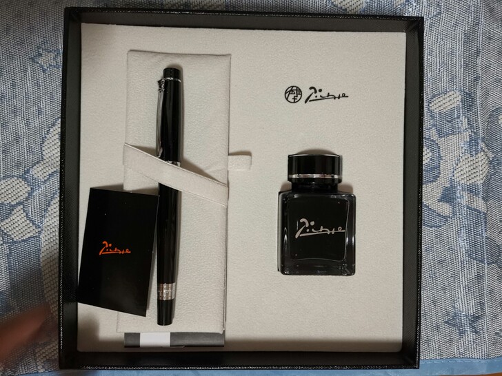 毕加索钢笔签字笔带墨水，全新，便宜出，价格...