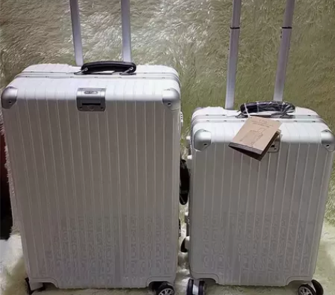 网易严选行李箱24寸 卖家有实体店、拉杆箱...