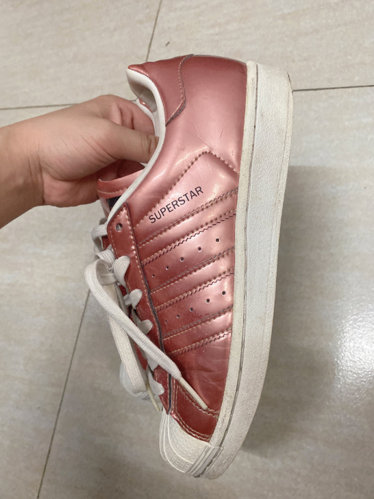 阿迪达斯三叶草贝壳头液态粉限量