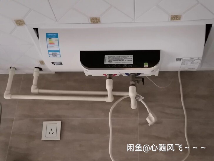 美的电脑面板热水器，很少使用，成色好