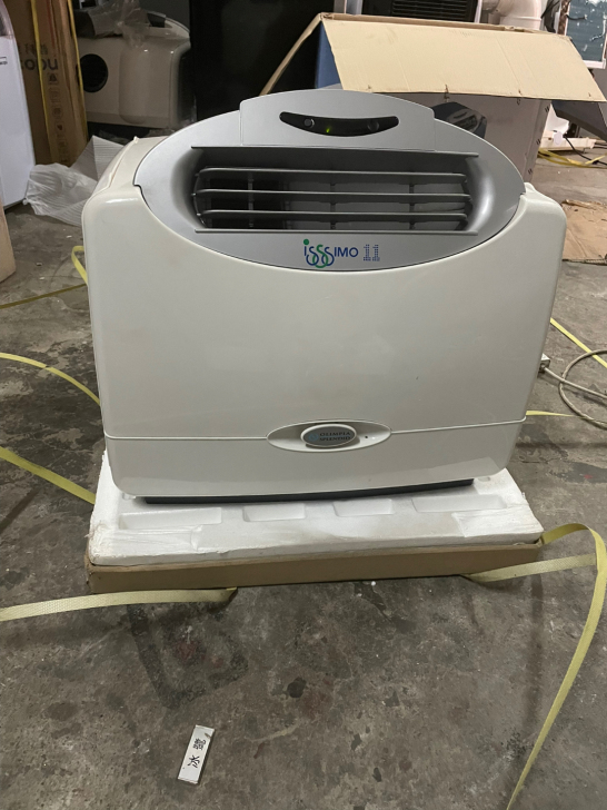 全新大1.5p移动空调欧菱宝。