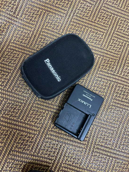 松下数码相机，入手2900.基本没用，屏幕...