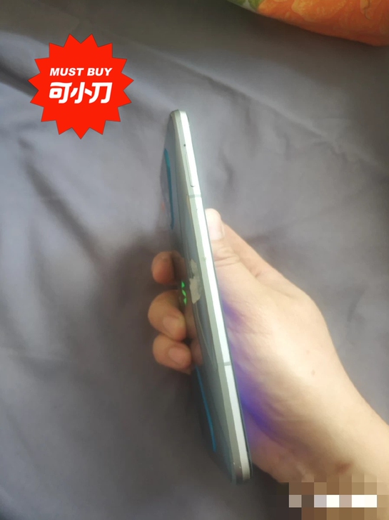 黑鲨3pro，5g手机，12+256，屏幕...