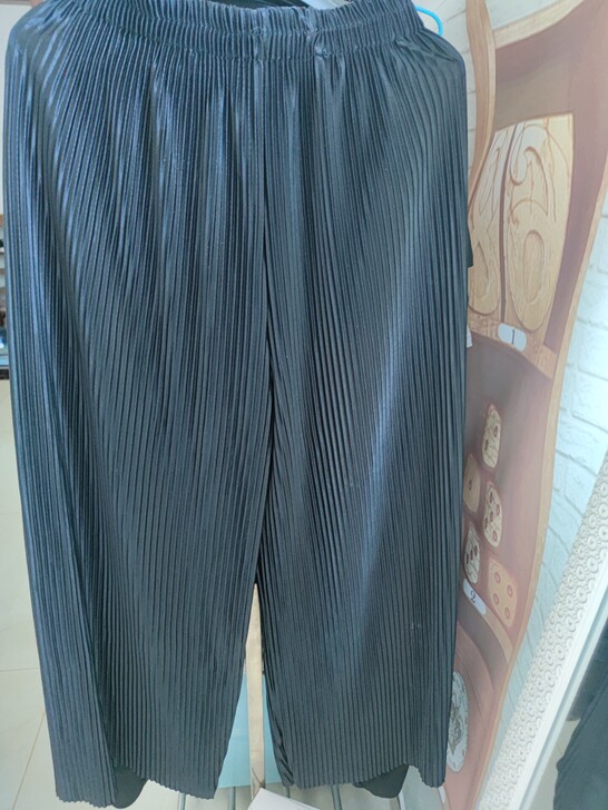 全新松紧腰八九分阔腿裤，裤长92cm左右，...