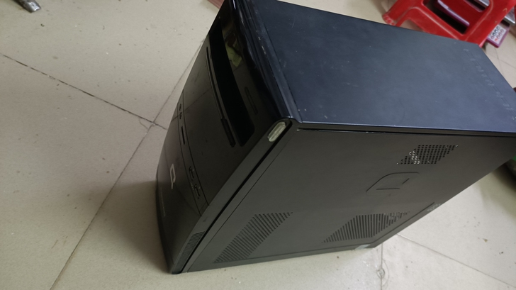 惠普品牌机机箱带光驱，成色功能完好