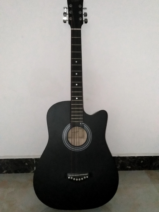 吉他吉他原木黑！