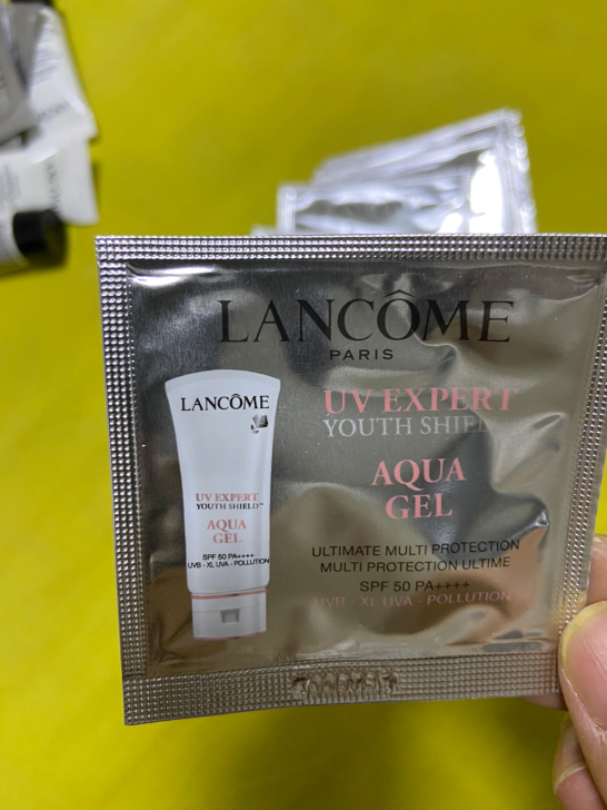 (8片价格)兰蔻轻透水漾防晒乳