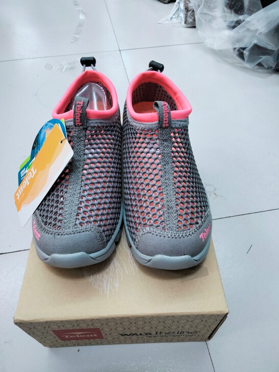 天伦天女士 运动鞋  大网眼  透气  防...