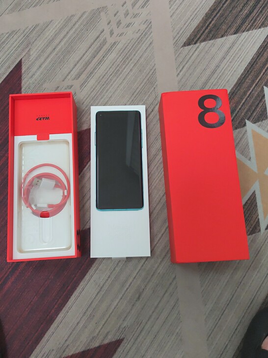 一加8 8+128g 青空 如图 全套包装...