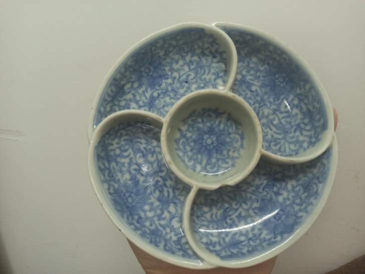 青花调色盘。喜欢的联系！包老保真。