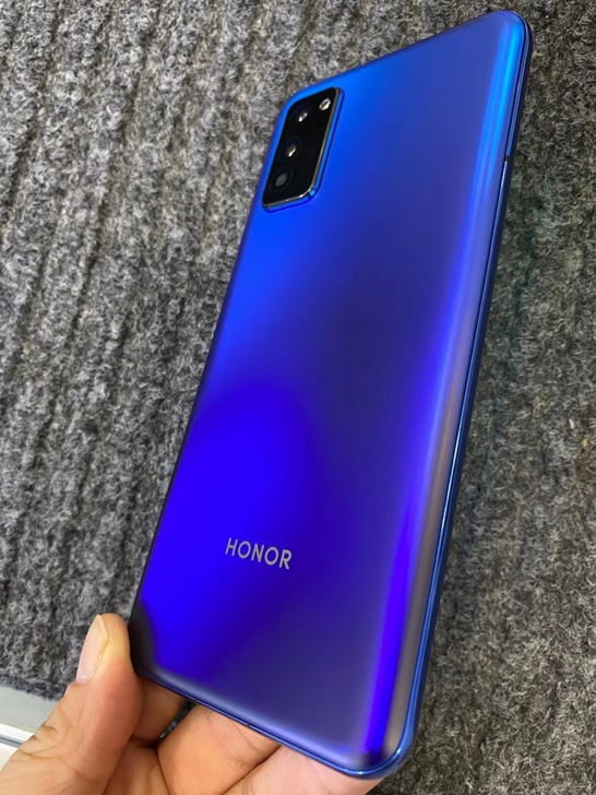 新到 华为 荣耀V30 双模5G手机 在保...