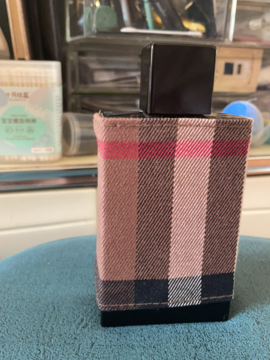 博柏利男香，预量三分二据我判断。转手原因当...