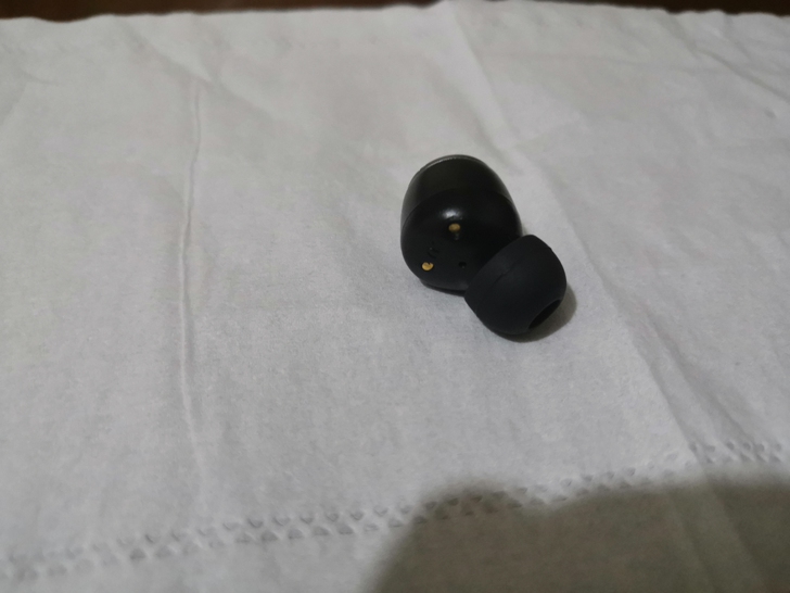 网易云meo2tws蓝牙耳机，黑色左耳，没...
