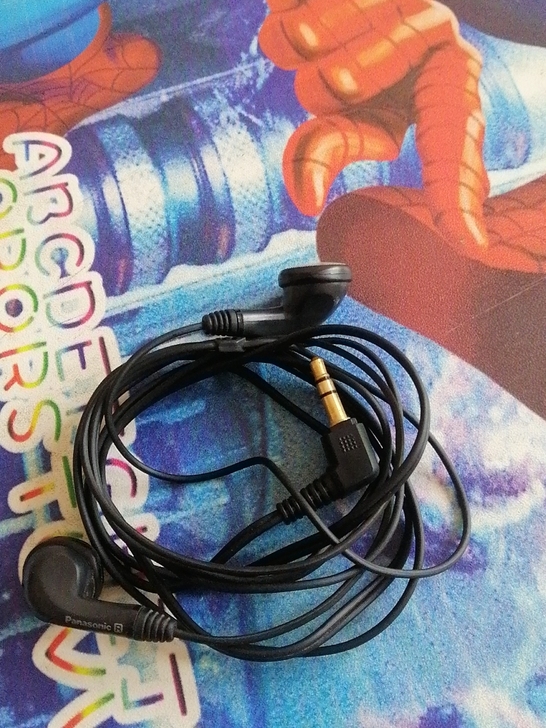 松下平头长线耳机