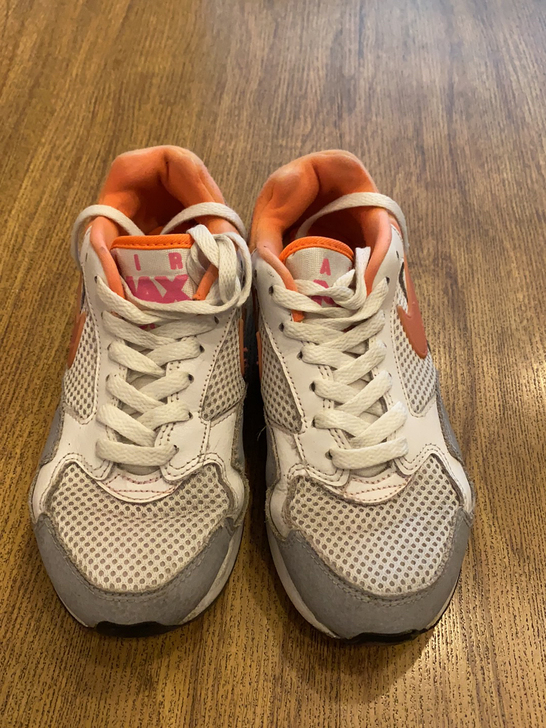 Nike运动鞋低价转让39.9