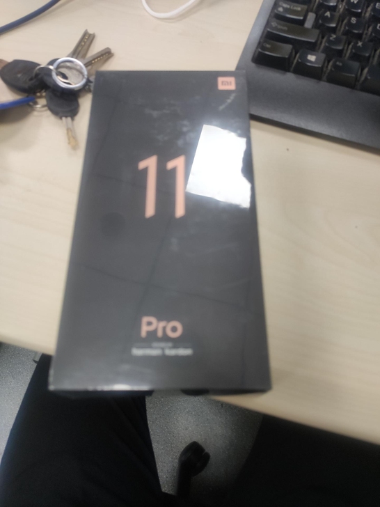 小米11pro 8+256 全新 ,还没拆...