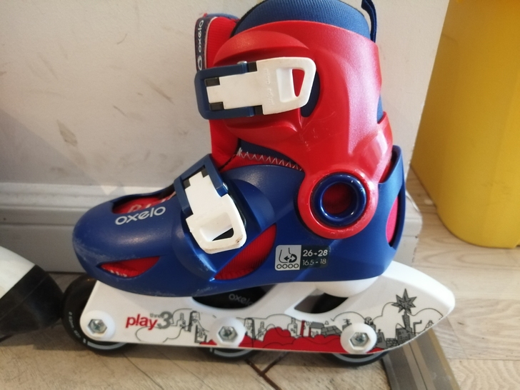 迪卡侬儿童轮滑鞋,购于迪卡侬门店。26-2...