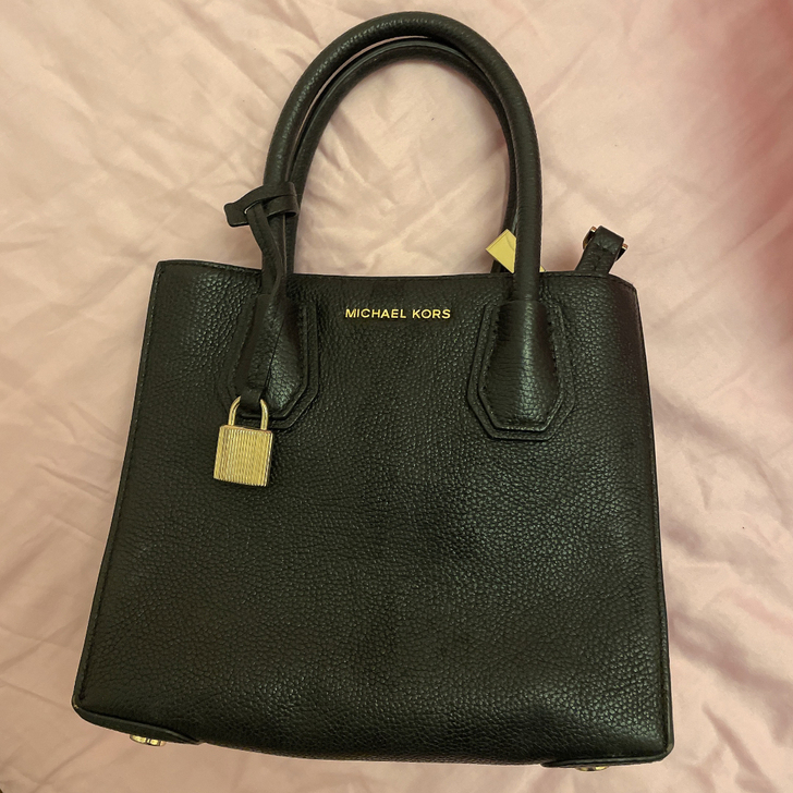 MK 小号 小方包 保真 正品 ，朋友英国...