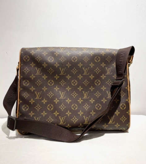 搁置品！原装中古路易威登稀有款底扣式男包 ...