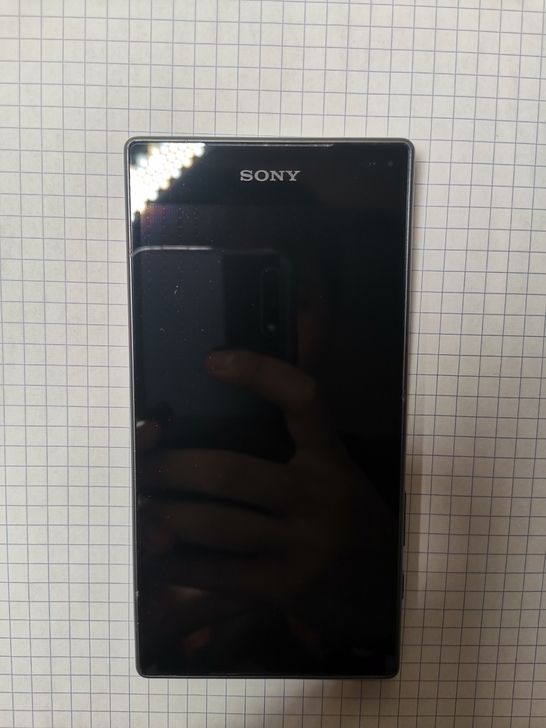 索尼Z5Compact 屏幕无划痕,中框有...