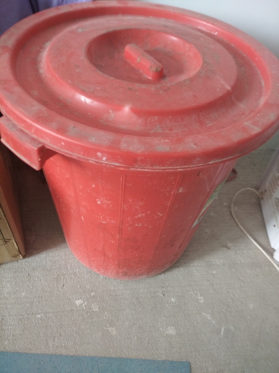 大塑料桶
