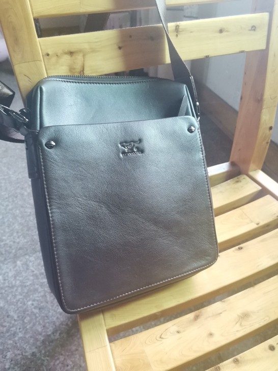 全新七匹狼男士单肩包，肩带可调节，买来有一...