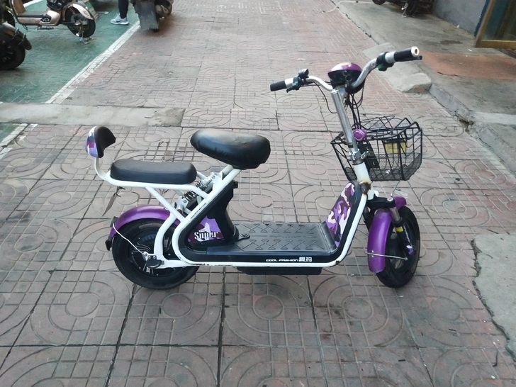 9成新的爱玛电动车出售，60里路以上，无任...