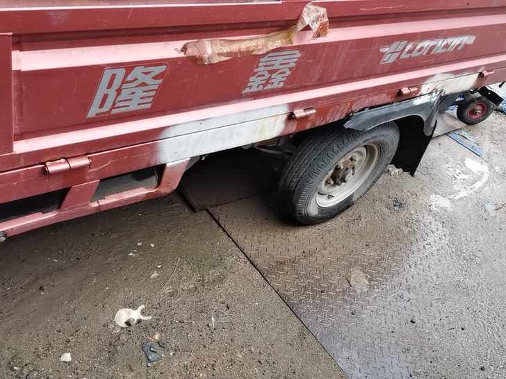 隆鑫三轮摩托车，200水冷，高低速，有证有...