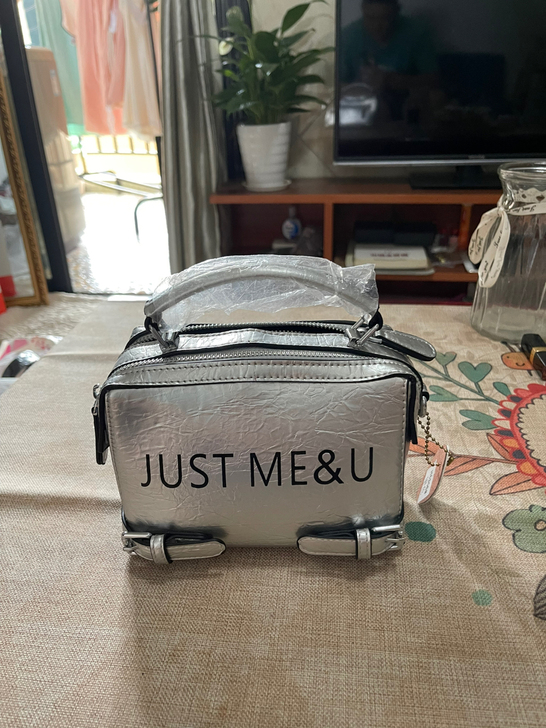 女士手提包,贱卖!