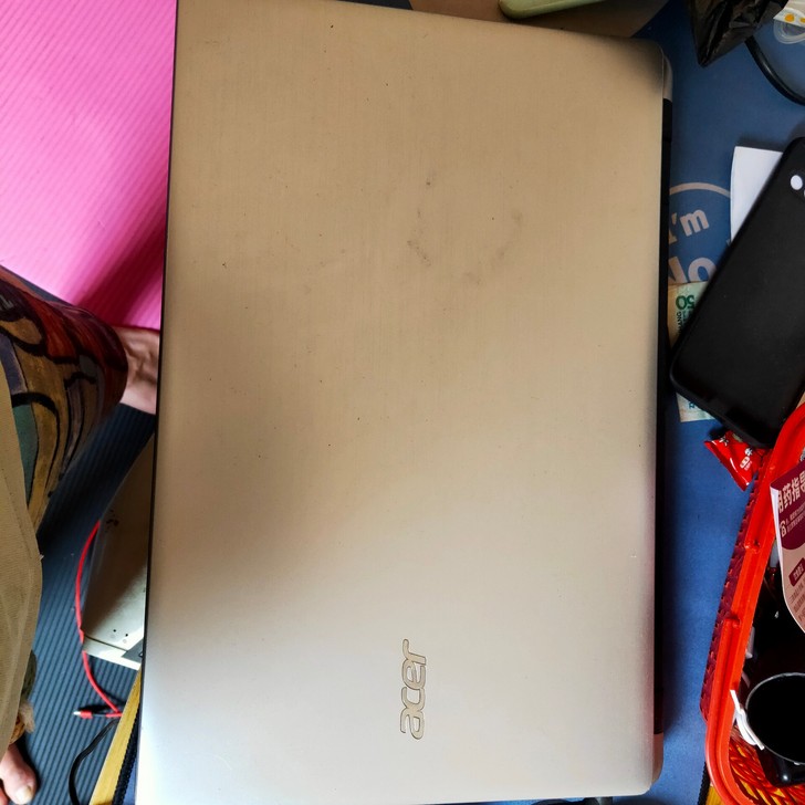 宏基便携手提电脑，买时一直就是看看电影听听...