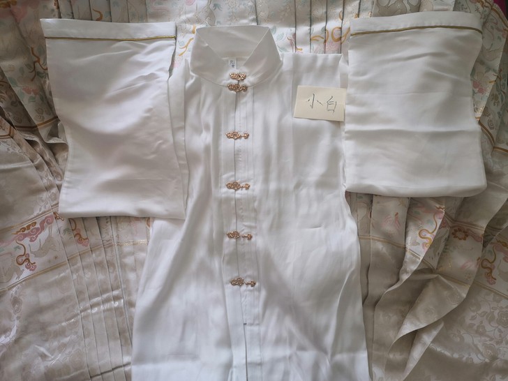 汉服池夏，墨.白，全新未穿过，吊牌在，S