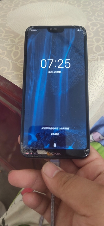 诺基亚x6，4+64 触摸不灵，成色如图，...