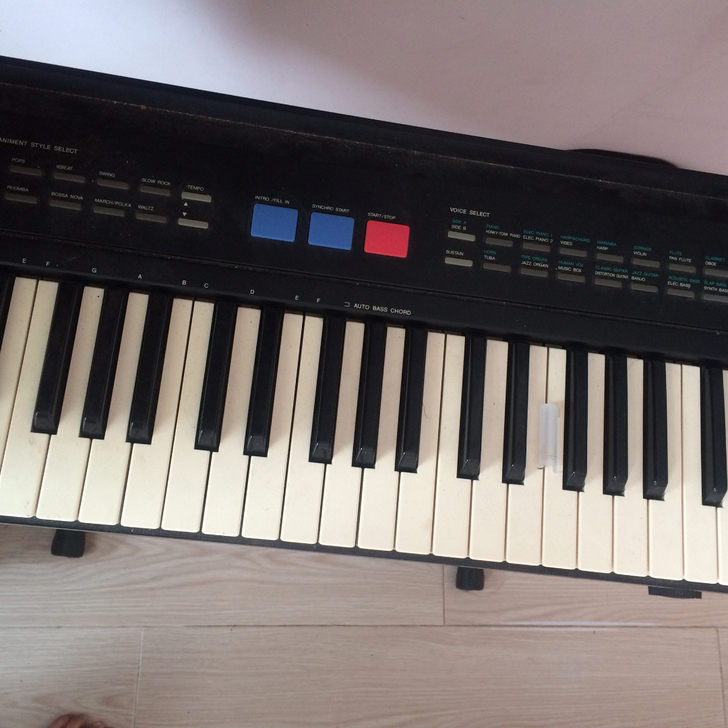 雅马哈电子琴KB100功能正常送一个架子