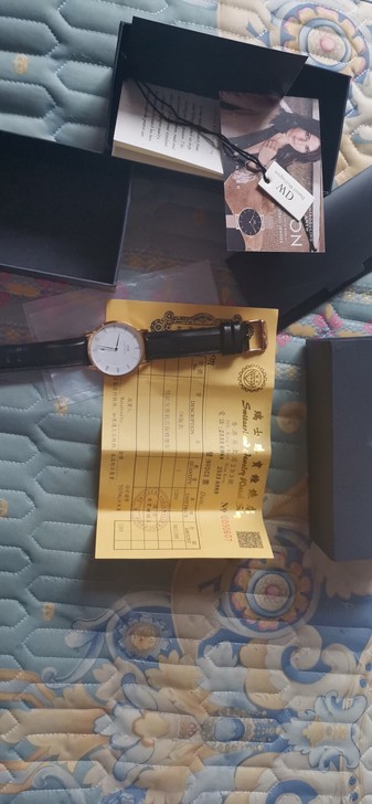 DW手表一只，入手一年多，基本没怎么带过，...
